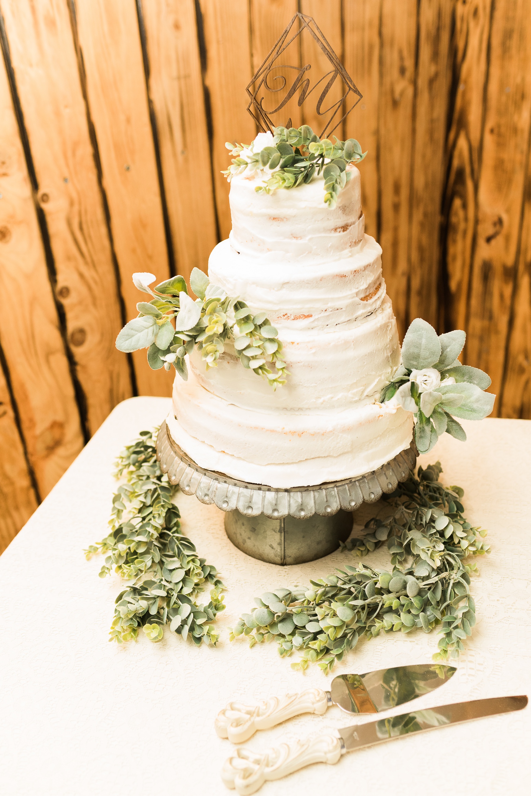 DIY Greenery Cake Decoration