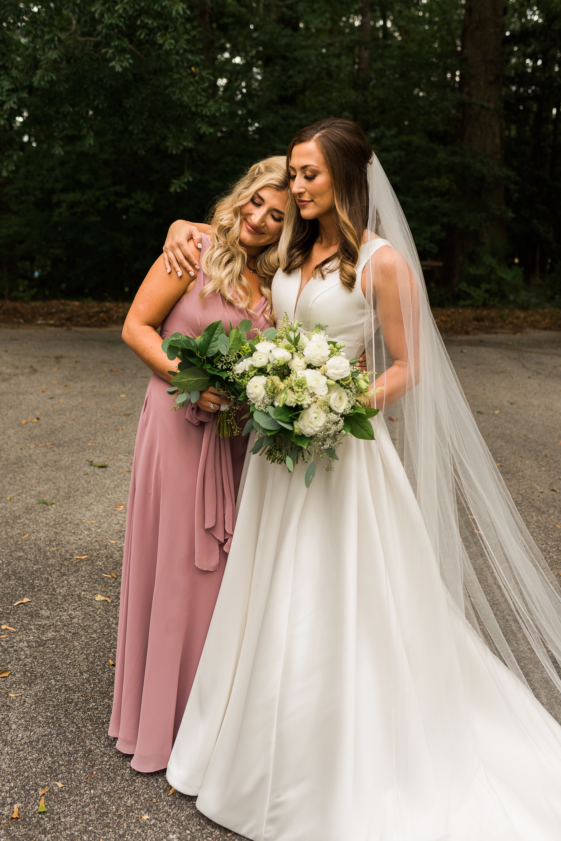 Photo of Bride with Sister